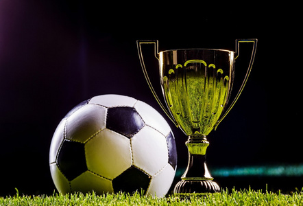 更通过自己 更通过自己